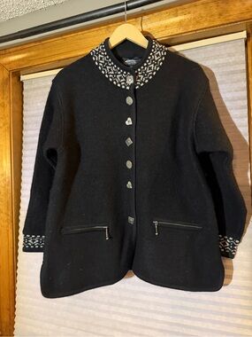 Icelandic Design Black Women's Wool Button Jacket with woven collar 0323